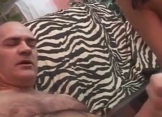Beauty brunette daughter gives her dad a head